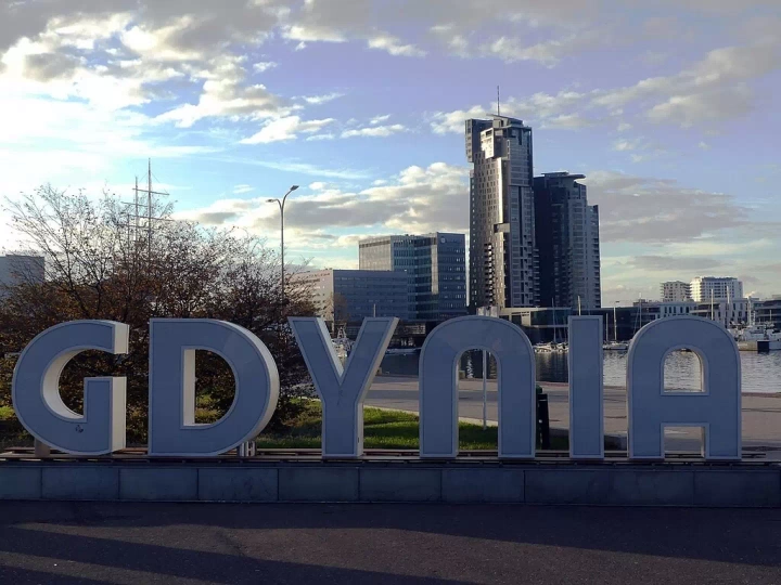 Wypożyczalnia samochodów Gdynia / fot. Wikimedia Commons