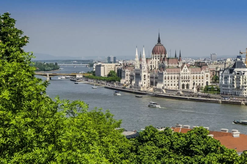 Węgry samochodem - obowiązkowe wyposażenie, na co uważać? / fot. Freepik