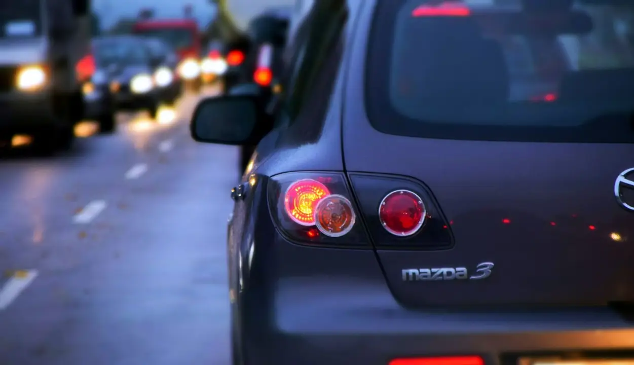 traffic-jam-1776490_1280.webp